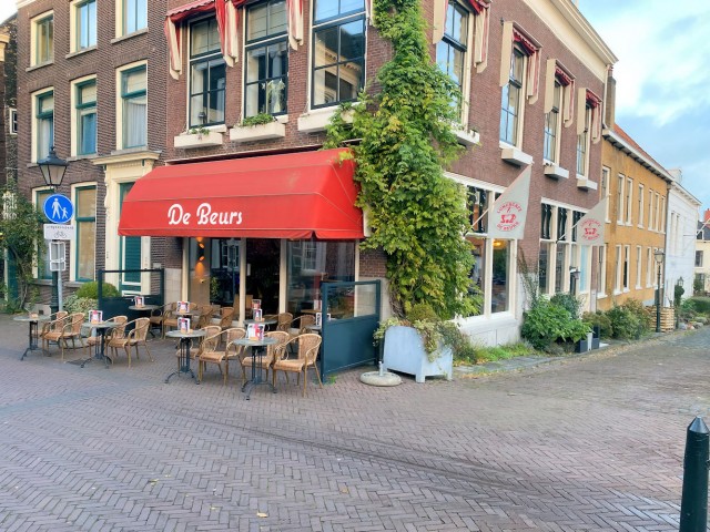 Lunch Café - De Beurs - Schiedam - Horecamakelaardij Knook en Verbaas - 7.jpg
