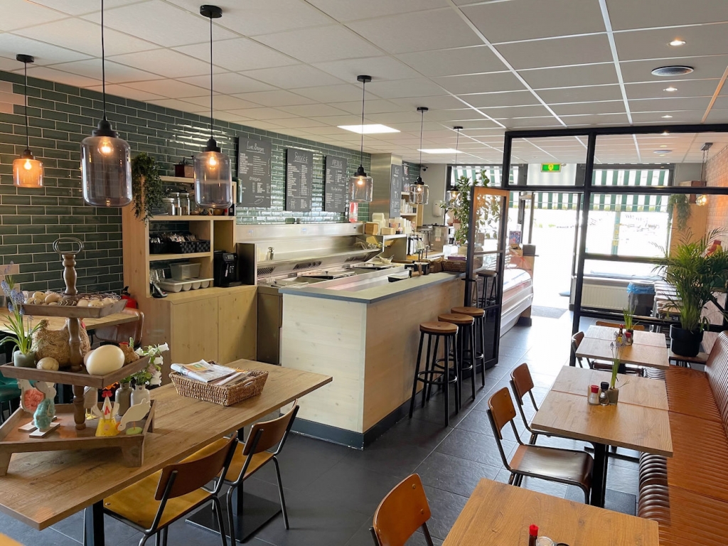 Cafetaria 't Hoekje - Oostvoorstraat 33 - Dinteloord - Horecamakelaardij Knook en Verbaas - 10.jpg