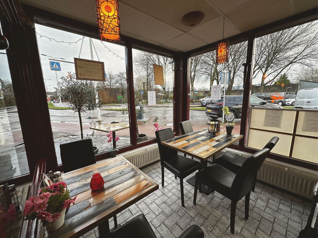 Italiaans restaurant - Zwartemeerlaan 40 - Leiden - Horecamakelaardij Knook en Verbaas - 4.jpg