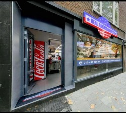 Real-American-Pizza-Teilingerstraat-75a-Rotterdam-Horecamakelaardij-Knook-en-Verbaas-uitgelicht kopie.jpg