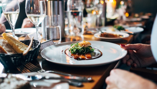 1b-restaurant-eten-Unsplash-nw-juist.jpg