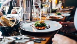 1b-restaurant-eten-Unsplash-nw-juist.jpg