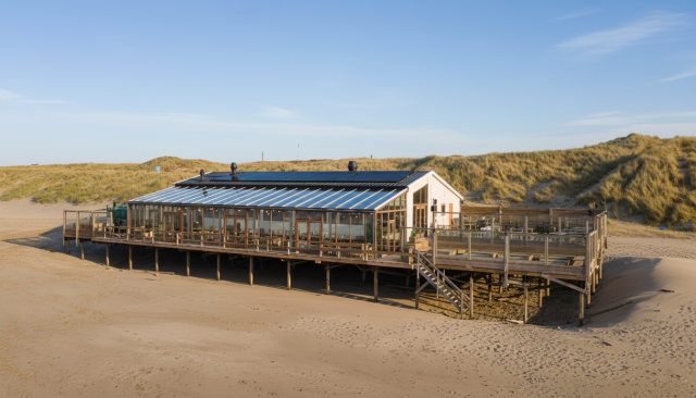 1-te-koop-strandpaviljoen-texel.png