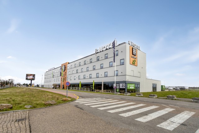 1) -02.jpg