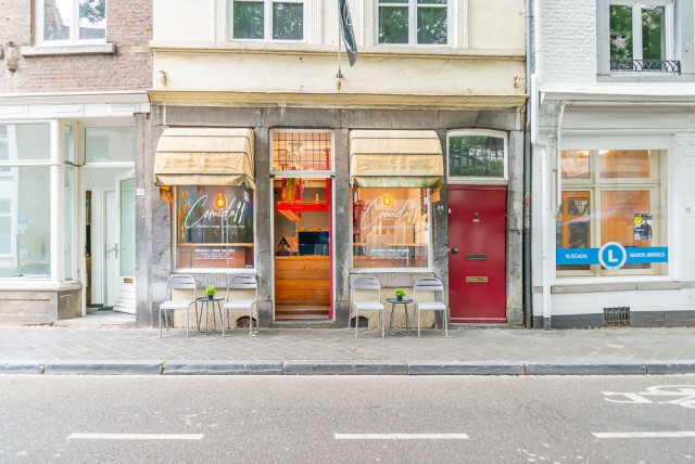 01) buitenzijde en terras (1).jpg