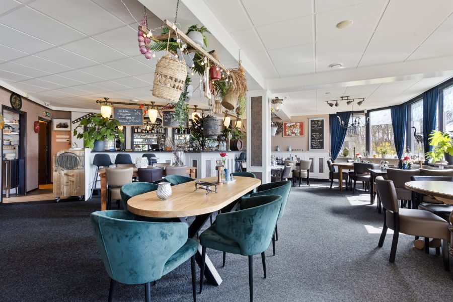 Restaurant in pacht in Burgerbrug, Noord-Holland — VMH5-2715 Te koop/pachten: restaurant met terras