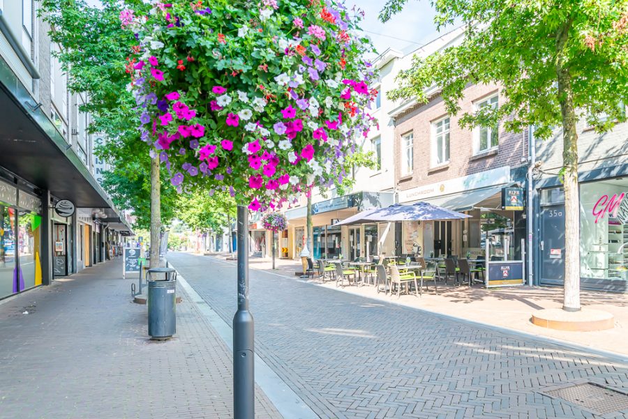 Brasserie ter overname in Hoensbroek, Limburg — Lunchroom - brasserie centrum Stad zuid Lumburg