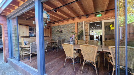 Cafetaria-snackbar ter overname in Budel, Noord-Brabant — Jouw horeca-avontuur start bij Kom Us Aan in Budel
